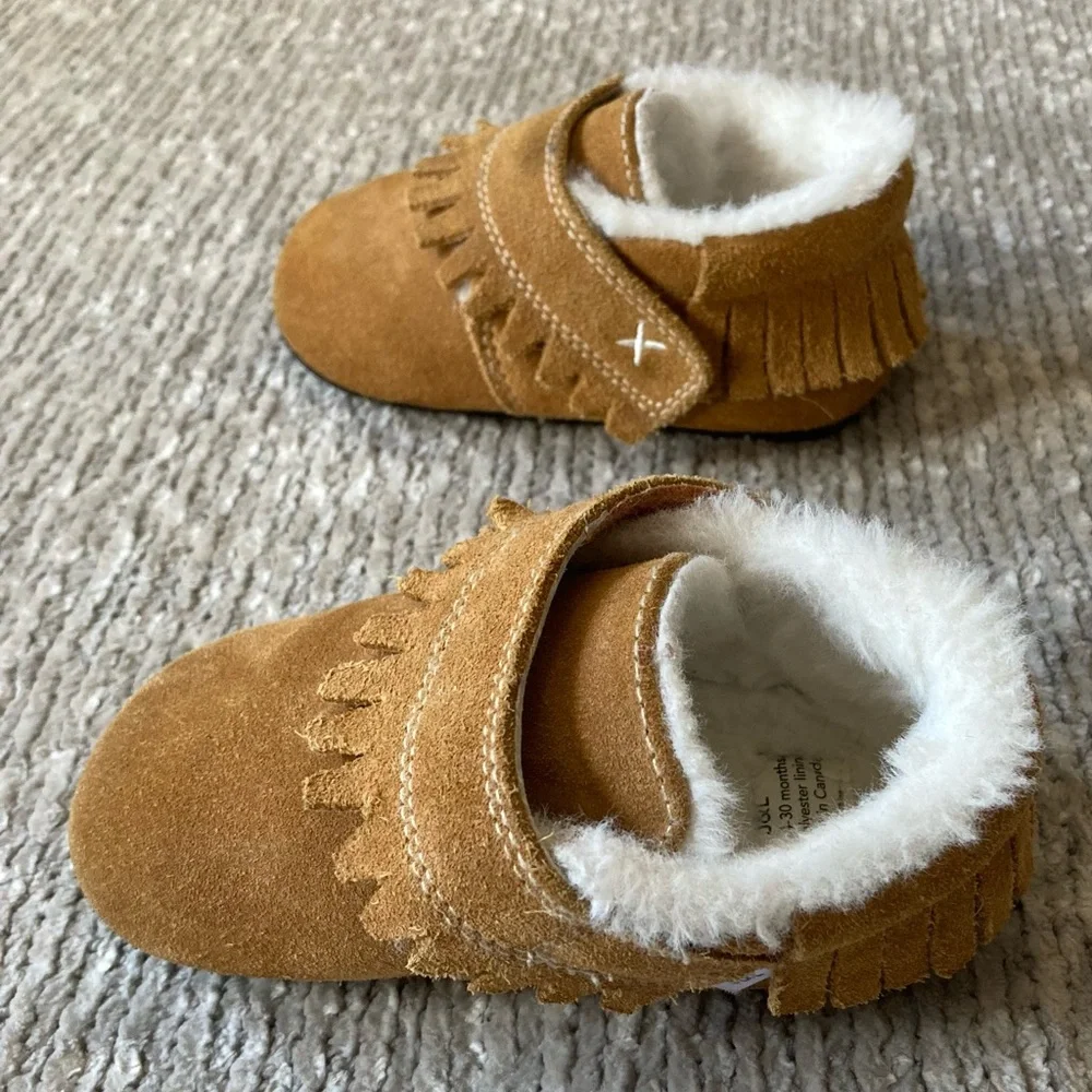 Jack & Lily Adorable Baby Moccasins 24-30 months Faux‎ Fur Lining